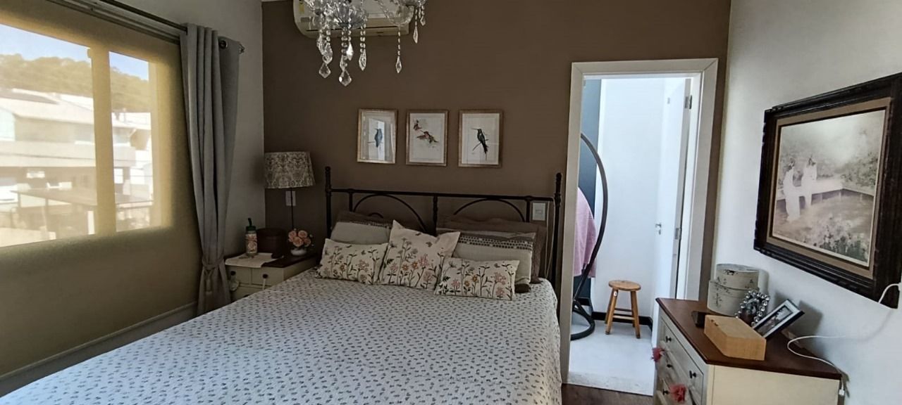 Casa à venda com 4 quartos, 180m² - Foto 13