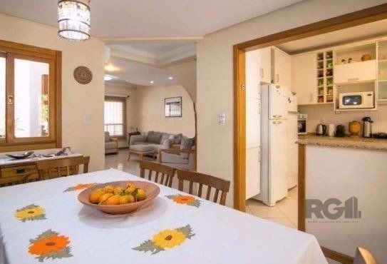Casa à venda com 3 quartos, 197m² - Foto 6