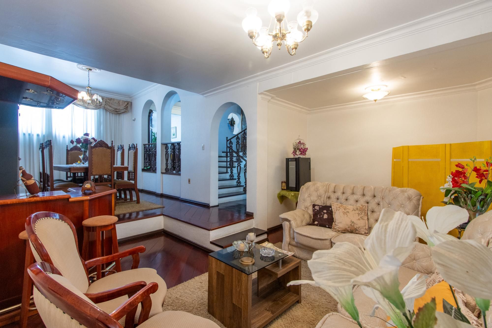 Casa para Venda - 485m², 4 dormitórios, sendo 1 suites, 3 vagas - Cristal — foto 5