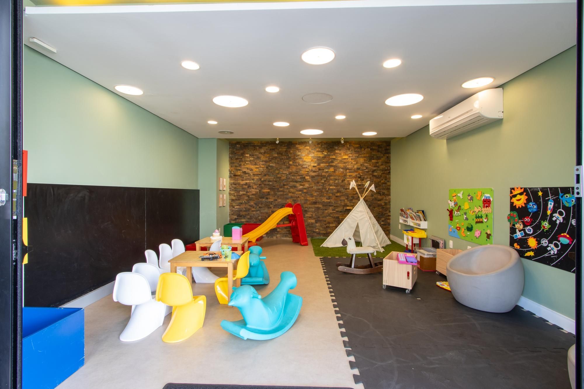 Apartamento à venda com 3 quartos, 161m² - Foto 11