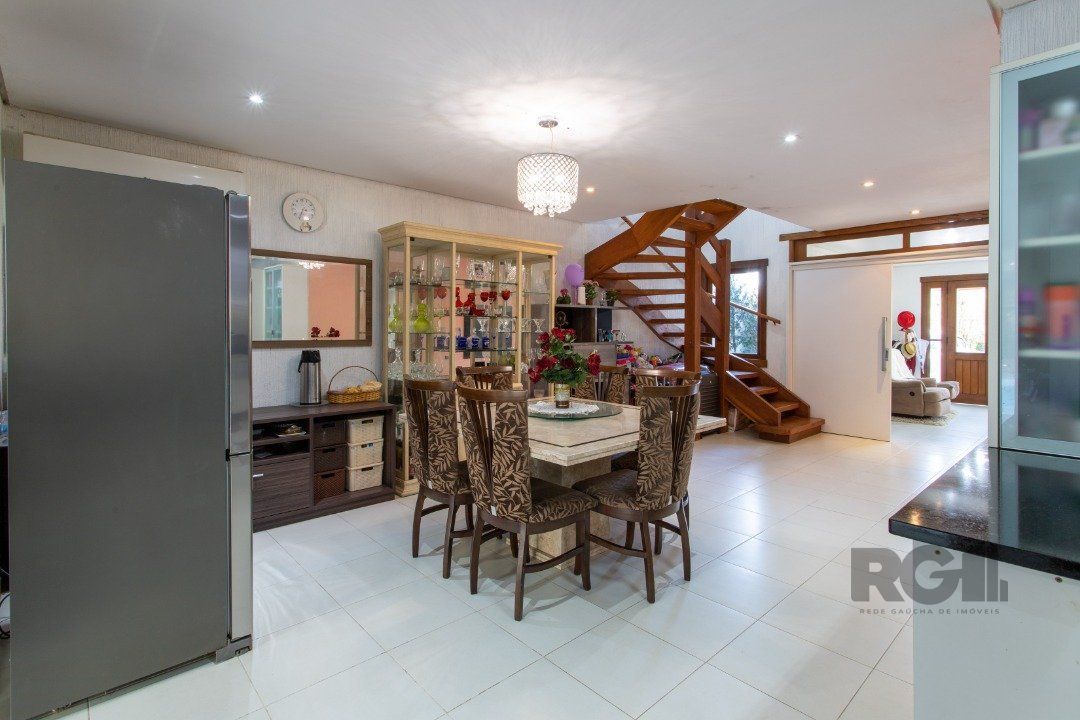 Casa de Condomínio à venda com 4 quartos, 226m² - Foto 13