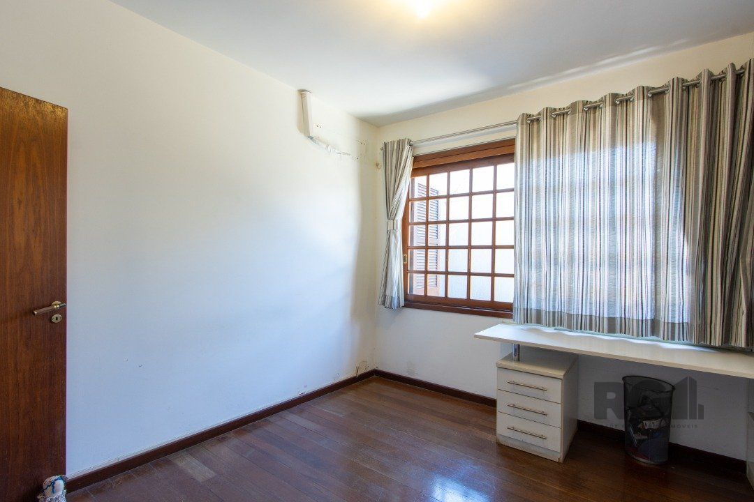 Casa à venda com 3 quartos, 222m² - Foto 26