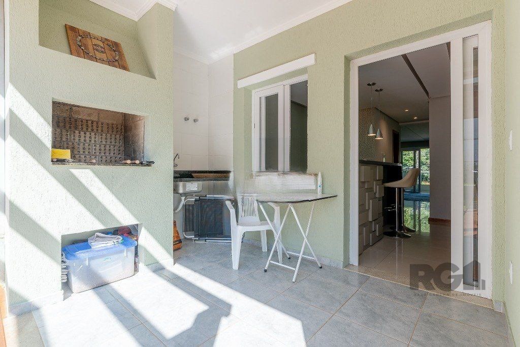 Casa à venda com 3 quartos, 236m² - Foto 18