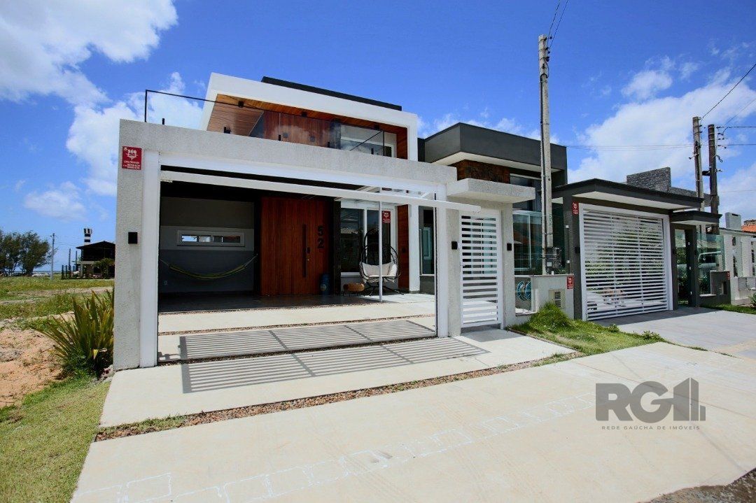 Casa à venda com 3 quartos, 180m² - Foto 1