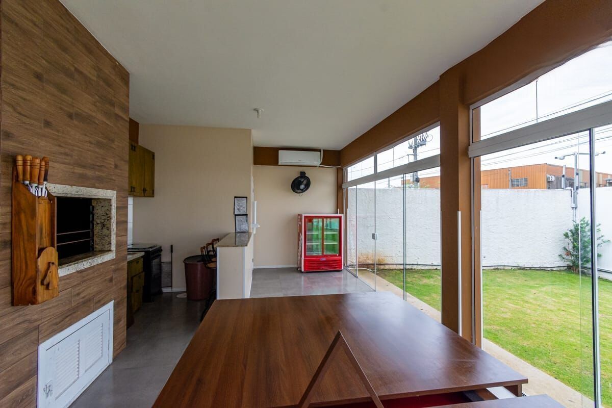 Casa à venda com 2 quartos, 45m² - Foto 17