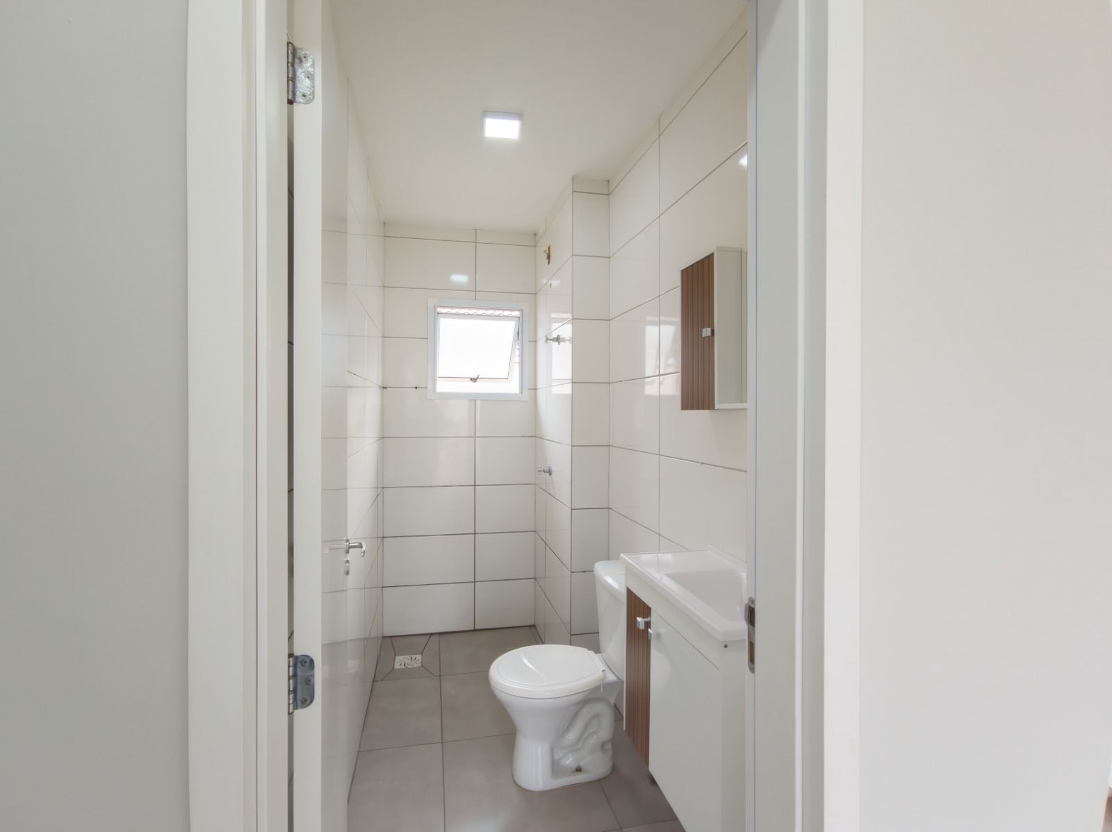 Casa à venda com 2 quartos, 45m² - Foto 4