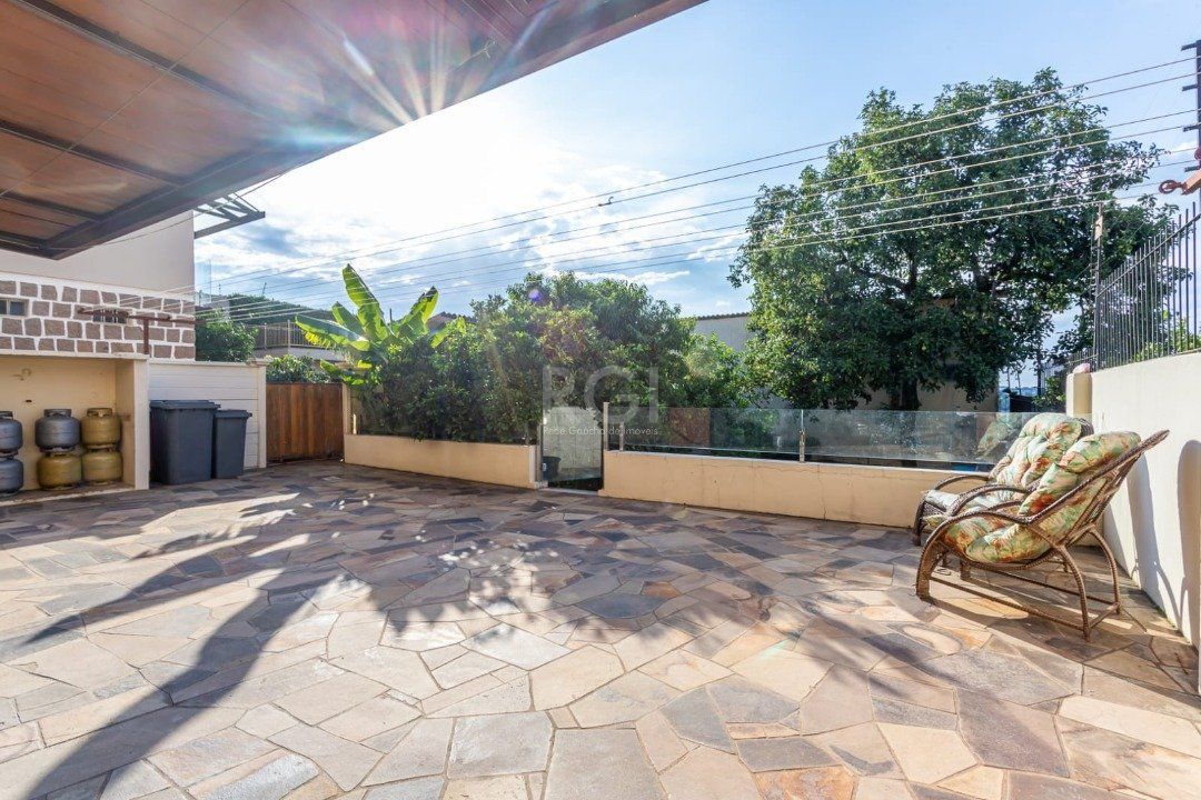 Casa à venda com 3 quartos, 246m² - Foto 12