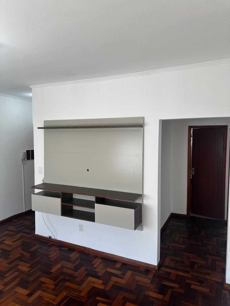 Apartamento à venda com 2 quartos, 61m² - Foto 2