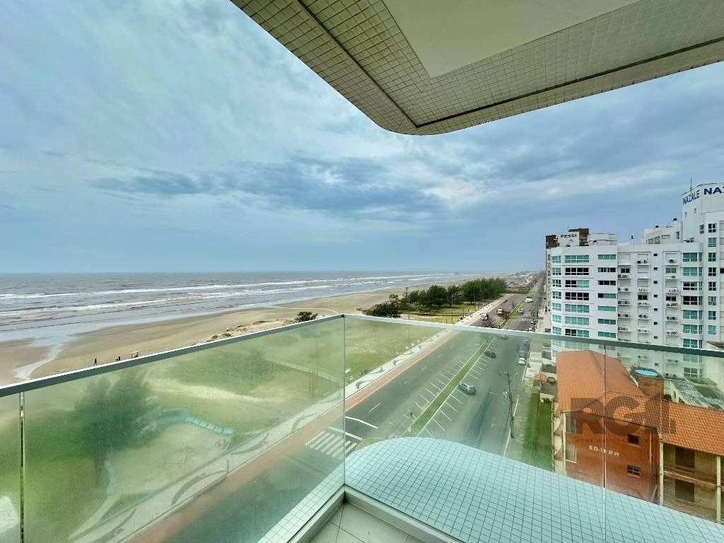 Apartamento à venda com 3 quartos, 220m² - Foto 4