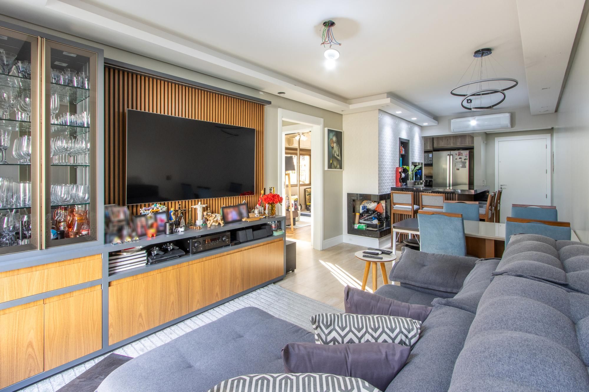 Apartamento no bairro Tristeza, Reformado e em ótimo estado!
