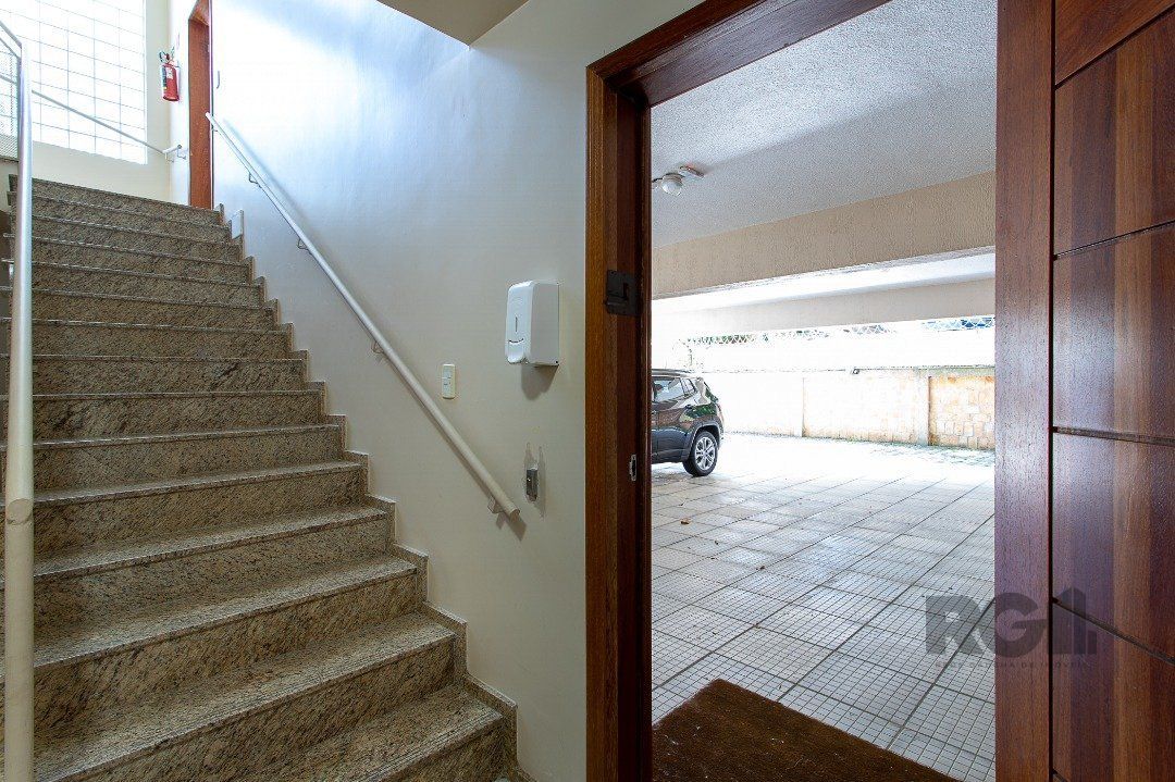 Apartamento à venda com 2 quartos, 95m² - Foto 4