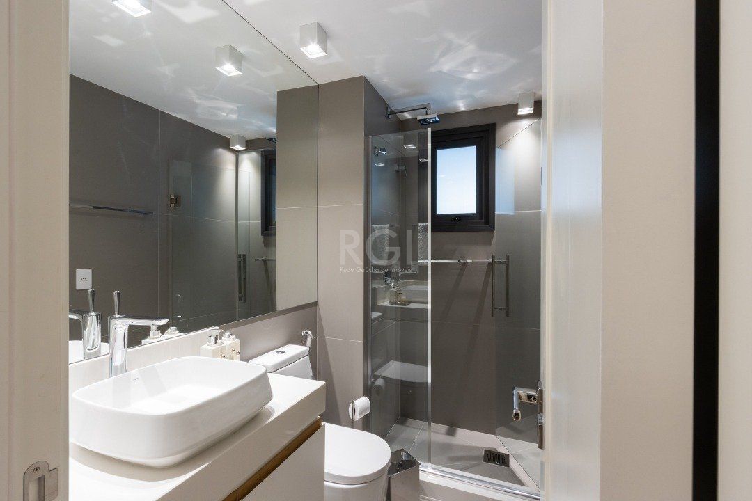 Apartamento à venda com 3 quartos, 256m² - Foto 35