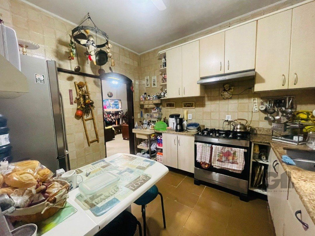 Casa à venda com 3 quartos, 199m² - Foto 2