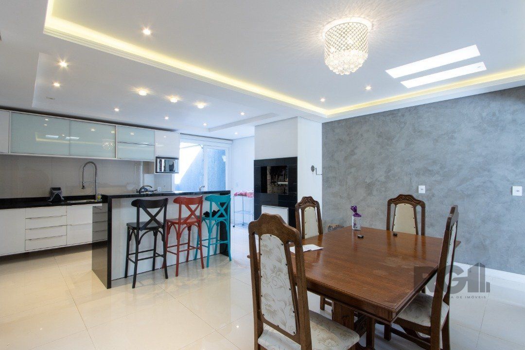 Casa à venda com 3 quartos, 222m² - Foto 10