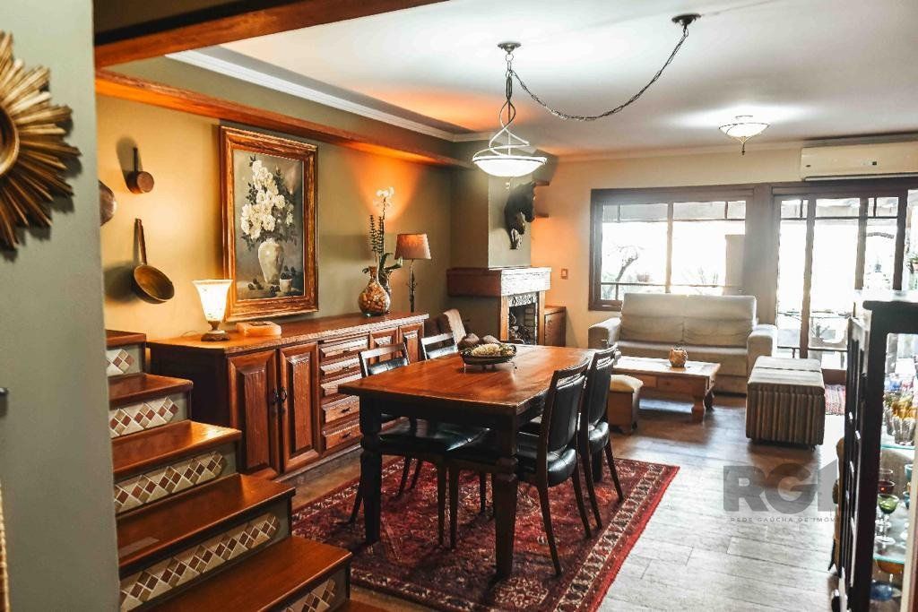 Casa de Condomínio à venda com 3 quartos, 247m² - Foto 4