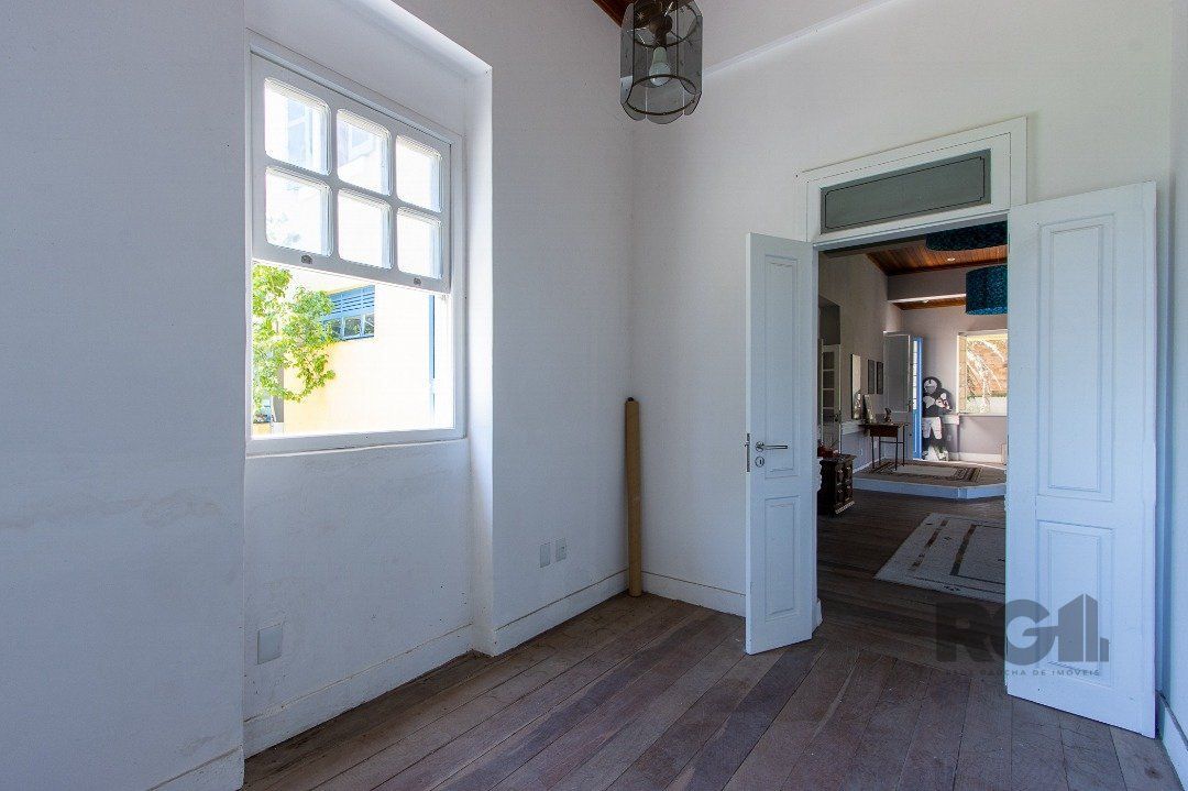 Casa à venda com 3 quartos, 239m² - Foto 15