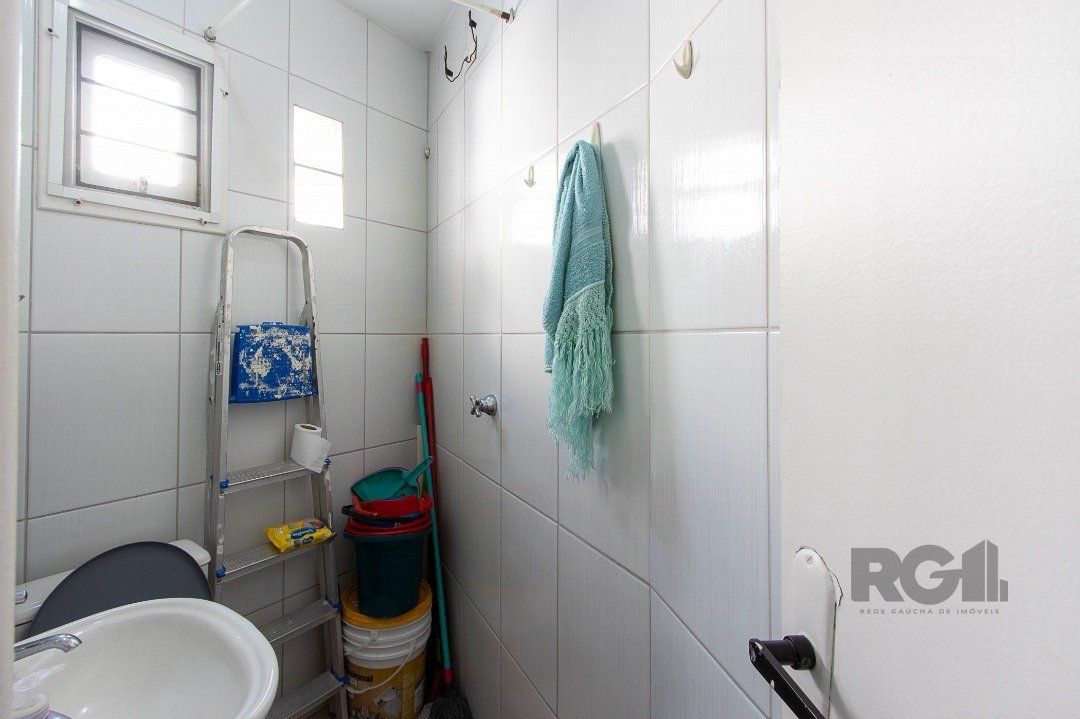 Casa de Condomínio à venda com 3 quartos, 217m² - Foto 23