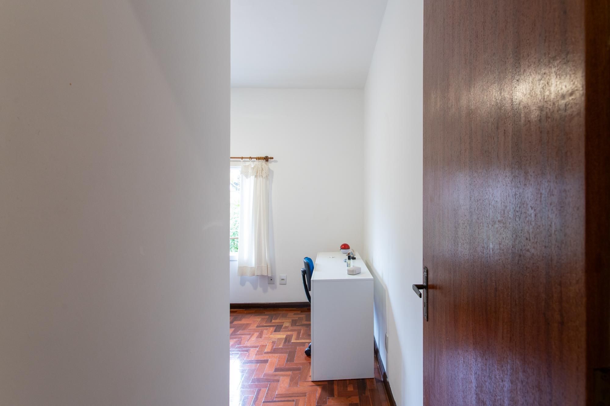 Casa à venda com 5 quartos, 183m² - Foto 31