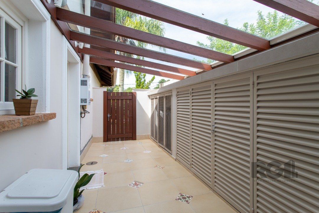 Casa de Condomínio à venda com 3 quartos, 330m² - Foto 24