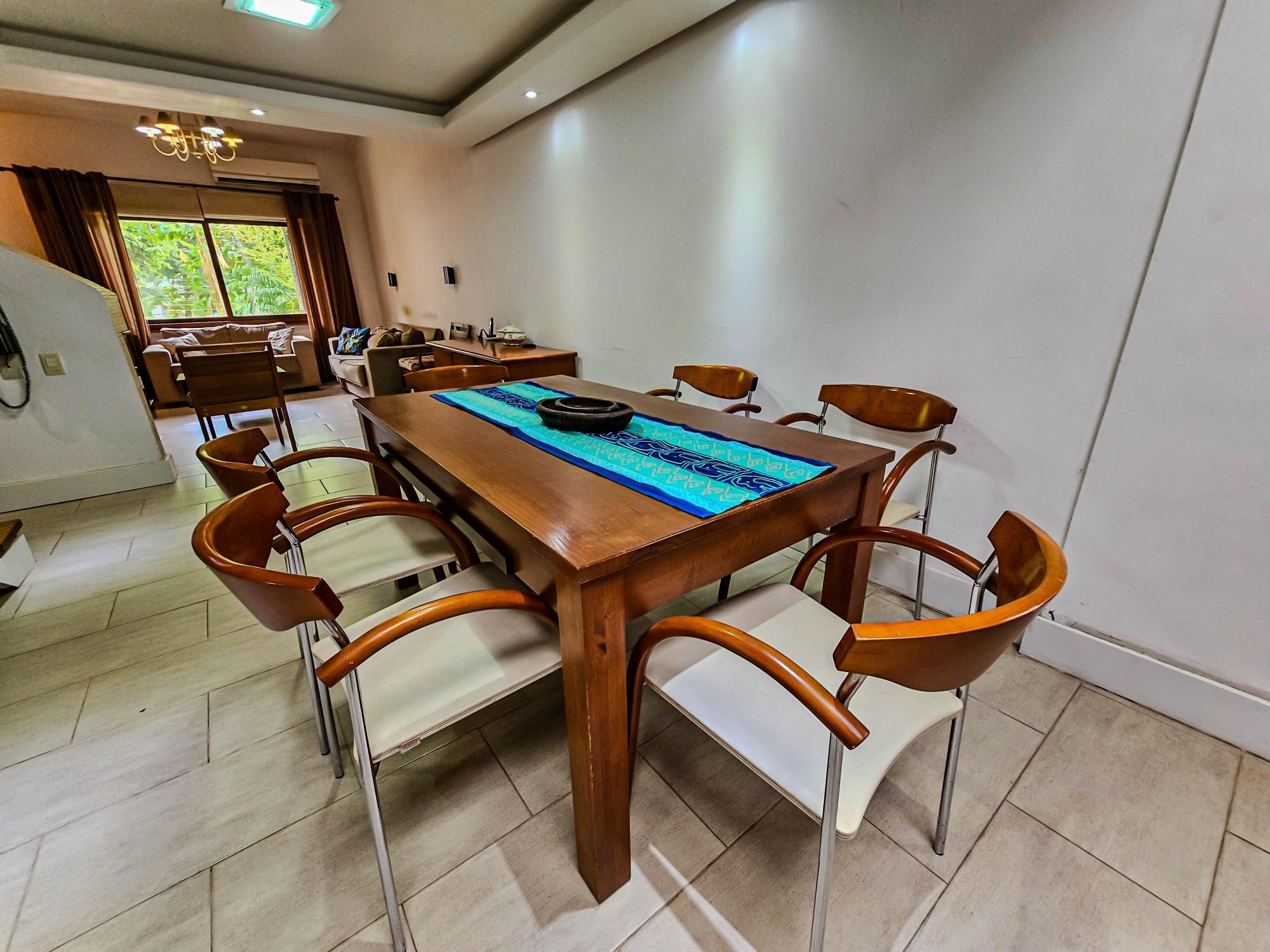 Casa de Condomínio à venda com 5 quartos, 160m² - Foto 2