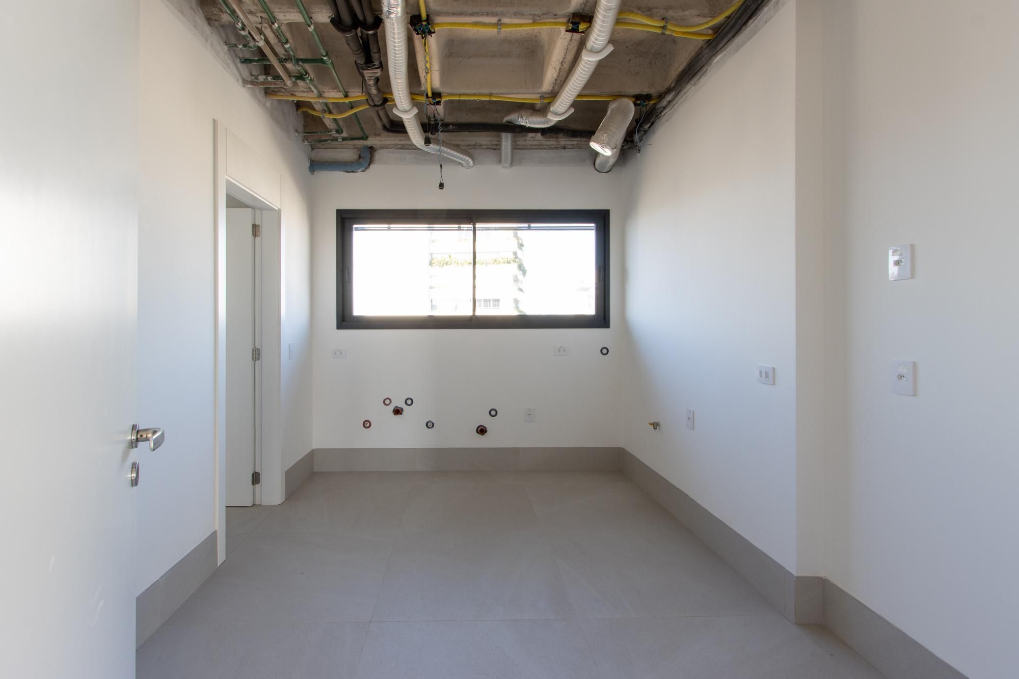 Apartamento à venda com 3 quartos, 209m² - Foto 12