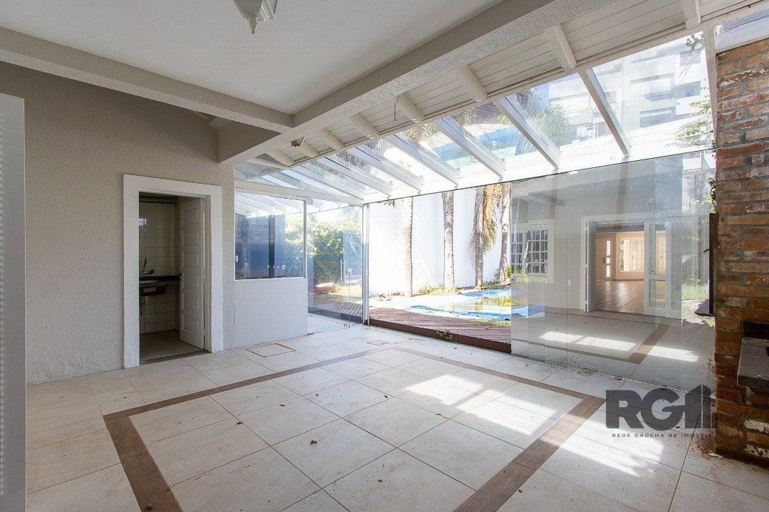 Casa à venda com 3 quartos, 320m² - Foto 18