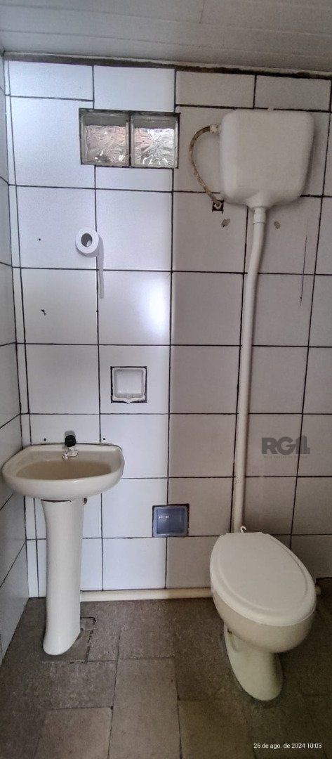 Casa à venda com 2 quartos, 64m² - Foto 13