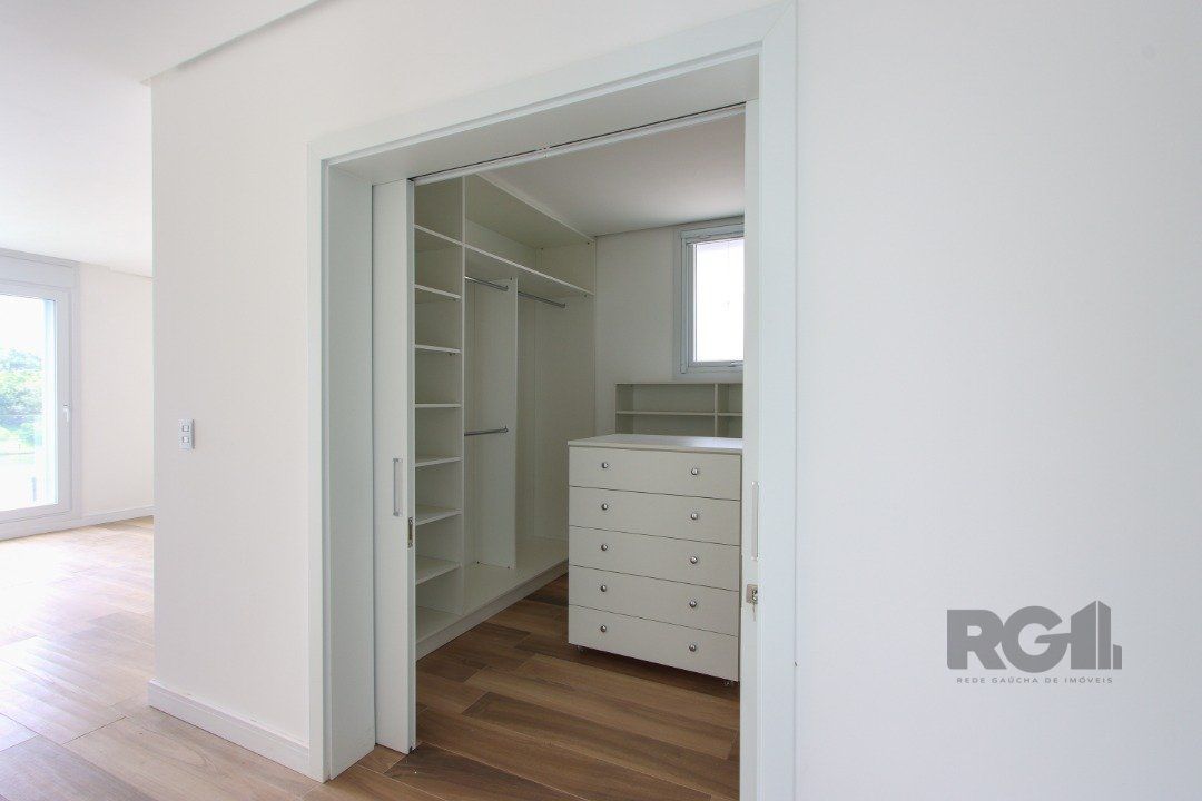 Casa de Condomínio à venda com 4 quartos, 300m² - Foto 33