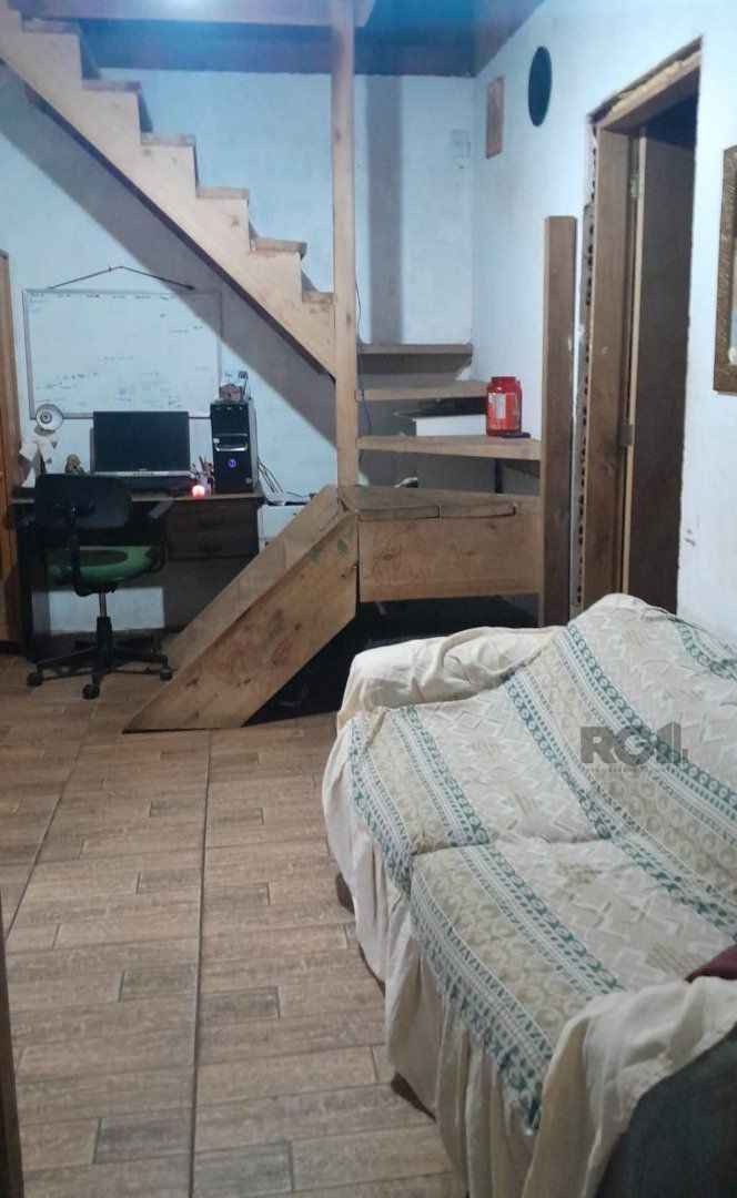 Casa à venda com 6 quartos, 200m² - Foto 18