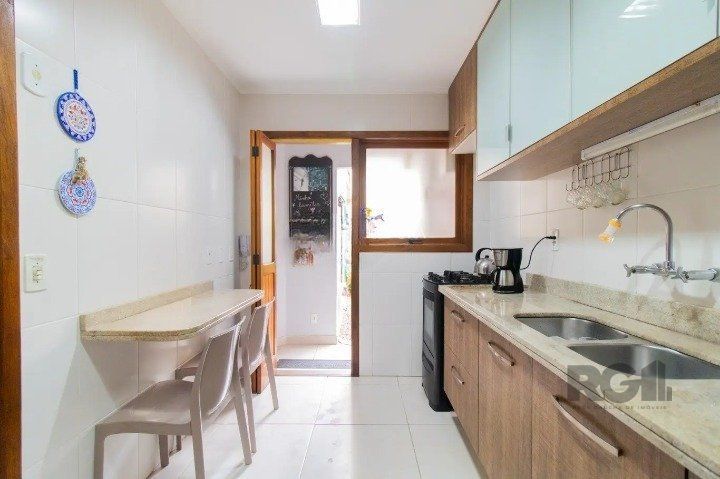 Casa de Condomínio à venda com 3 quartos, 214m² - Foto 9