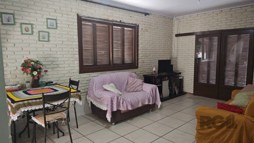 Casa à venda com 6 quartos, 320m² - Foto 2