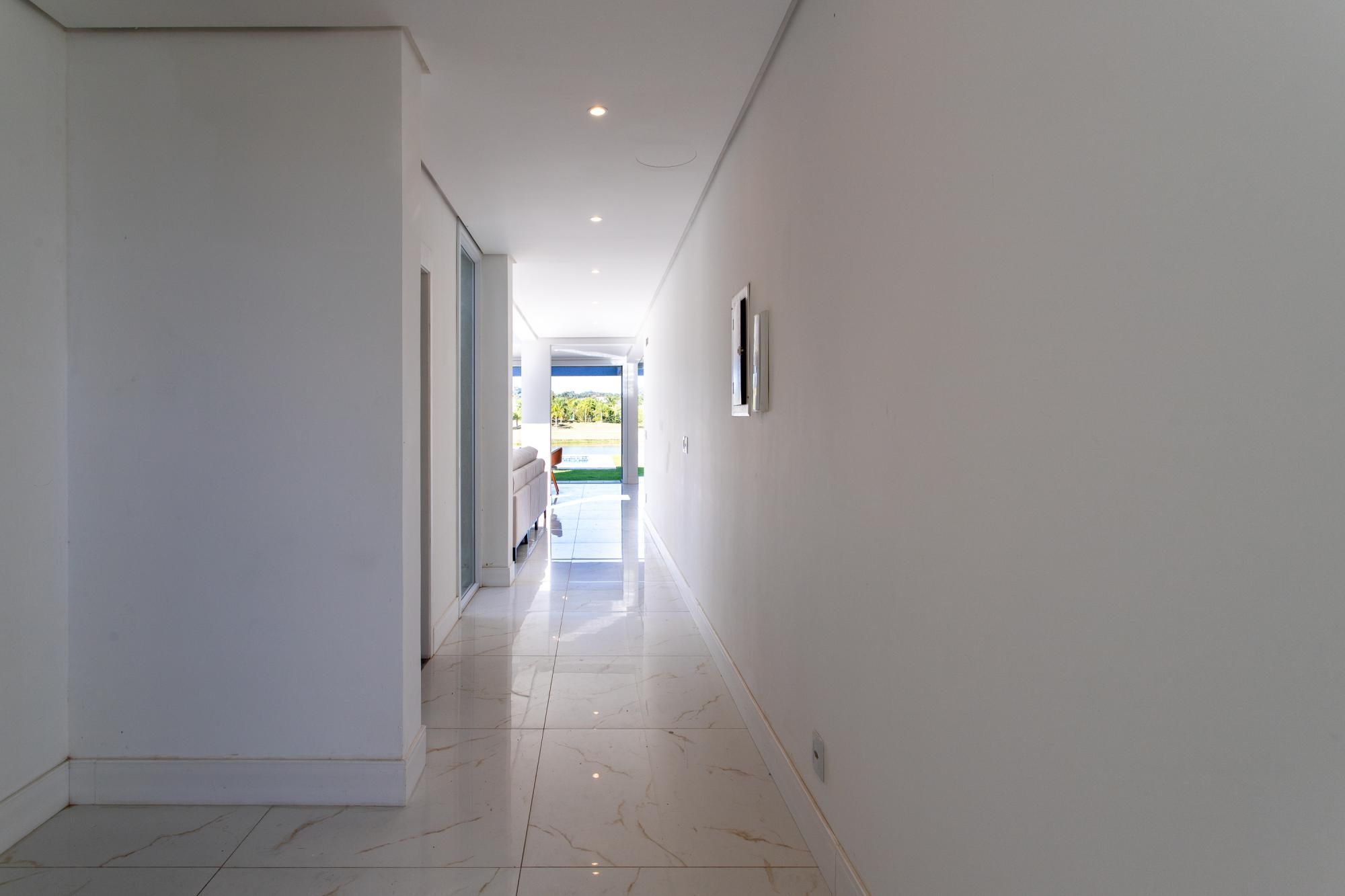 Casa de Condomínio à venda com 4 quartos, 297m² - Foto 8