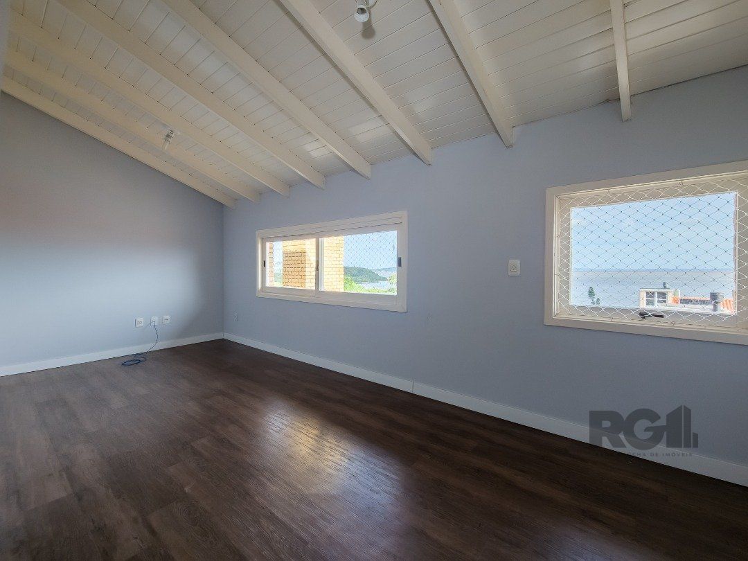 Casa de Condomínio à venda com 3 quartos, 239m² - Foto 30