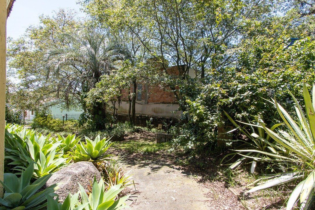 Casa à venda com 3 quartos, 239m² - Foto 3