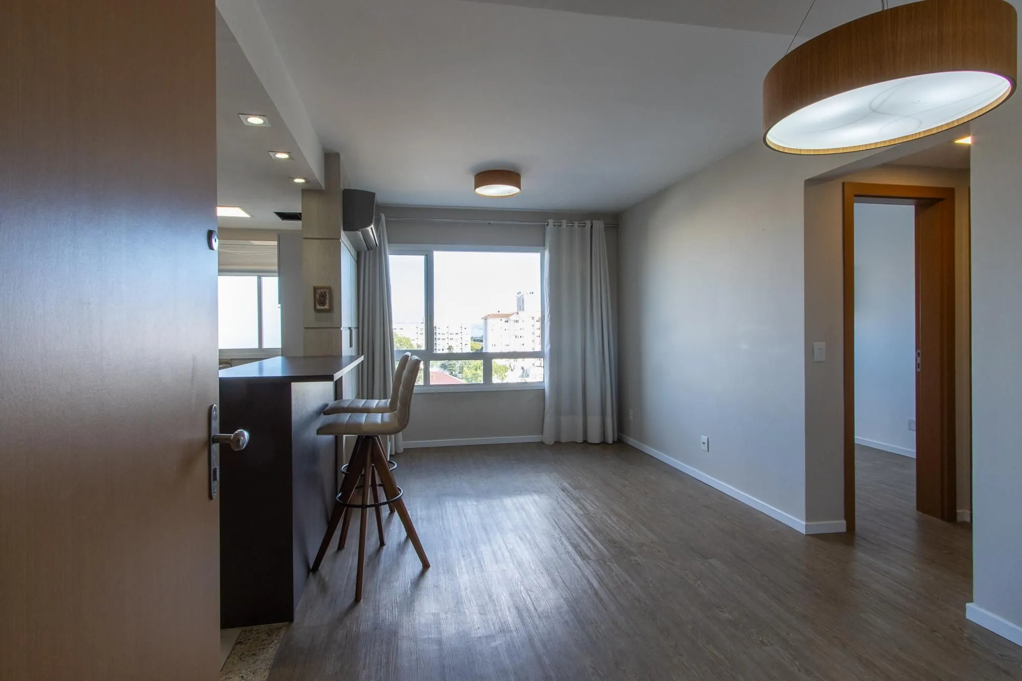 Apartamento, 2 dormitórios no bairro Tristeza em Porto Alegre para Comprar