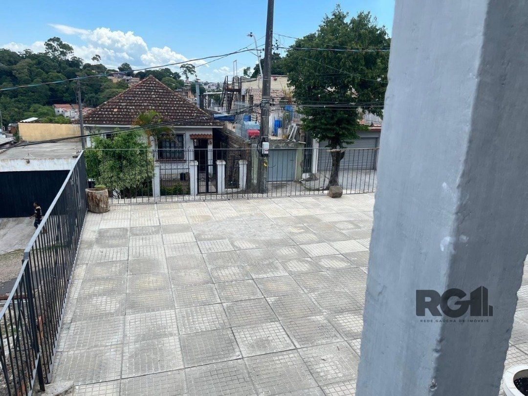 Casa à venda com 2 quartos, 300m² - Foto 4