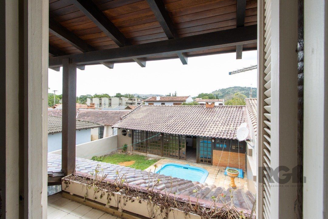 Casa à venda com 4 quartos, 256m² - Foto 37