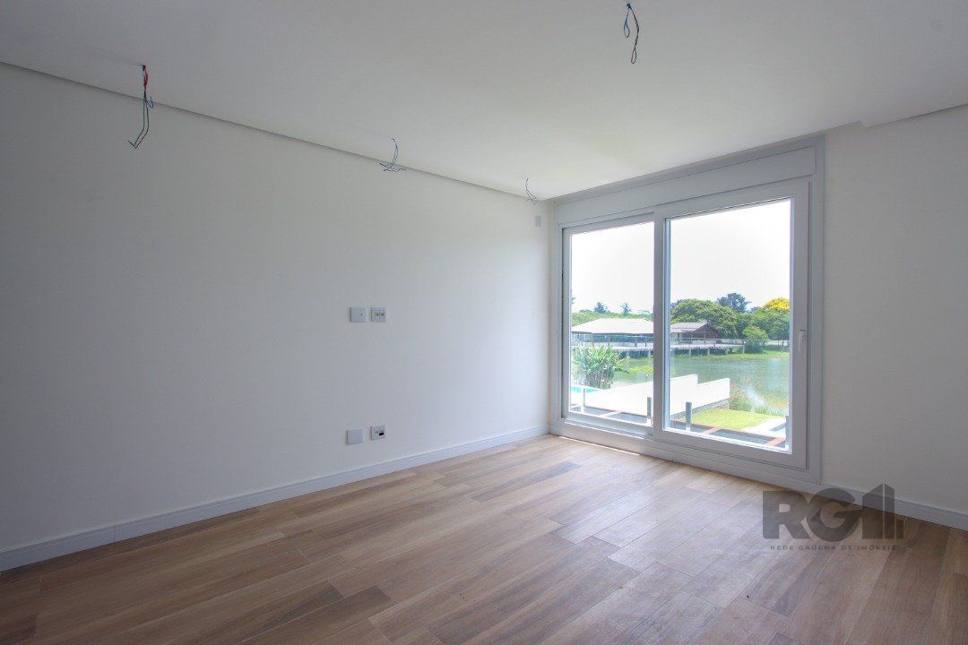 Casa de Condomínio à venda com 4 quartos, 300m² - Foto 39
