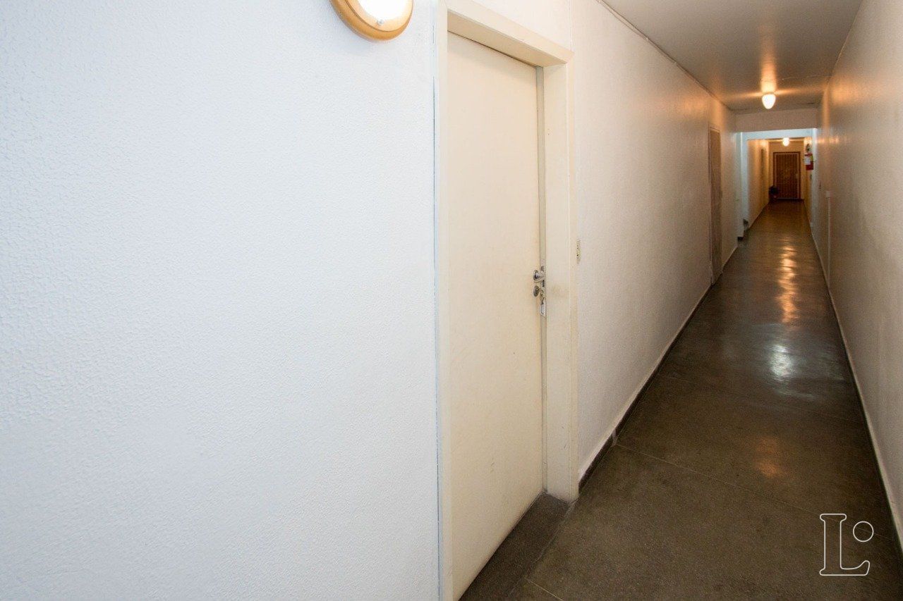 Apartamento à venda com 3 quartos, 76m² - Foto 2