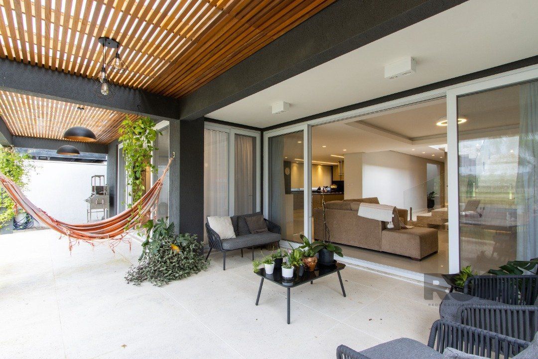 Casa de Condomínio à venda com 4 quartos, 350m² - Foto 24