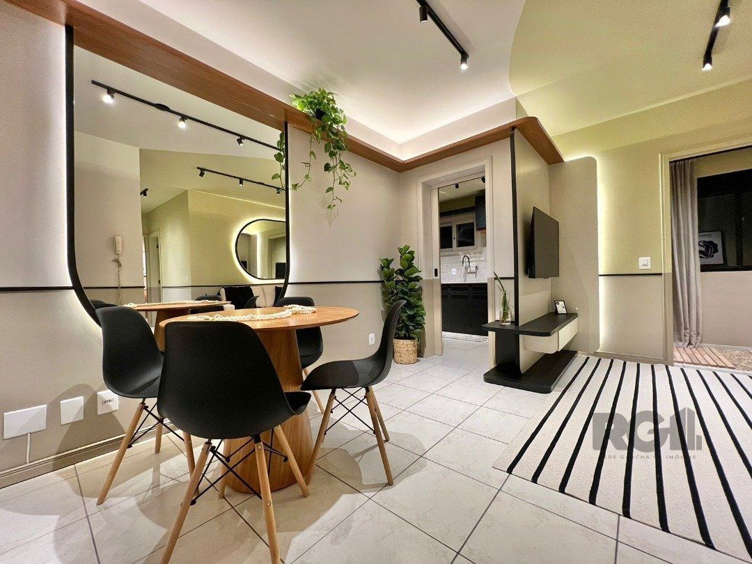 Apartamento à venda com 2 quartos, 65m² - Foto 2