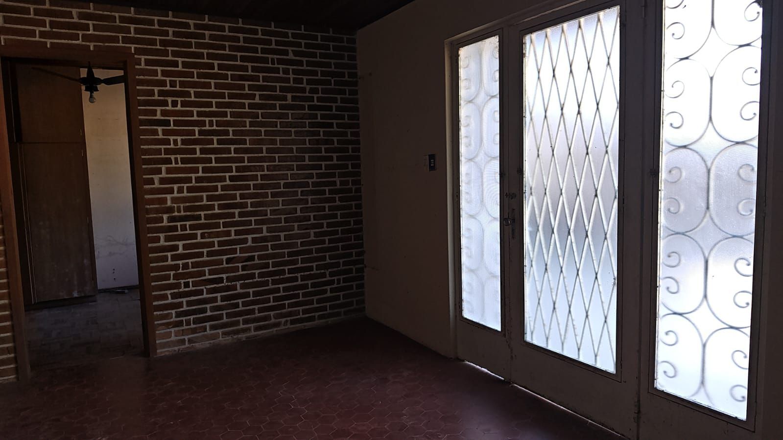 Casa à venda com 3 quartos, 99m² - Foto 13