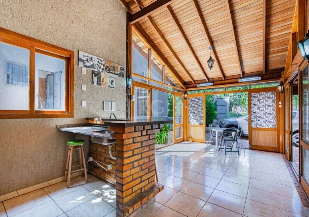 Casa para Venda - 255m², 3 dormitórios, sendo 1 suites, 3 vagas - Ipanema