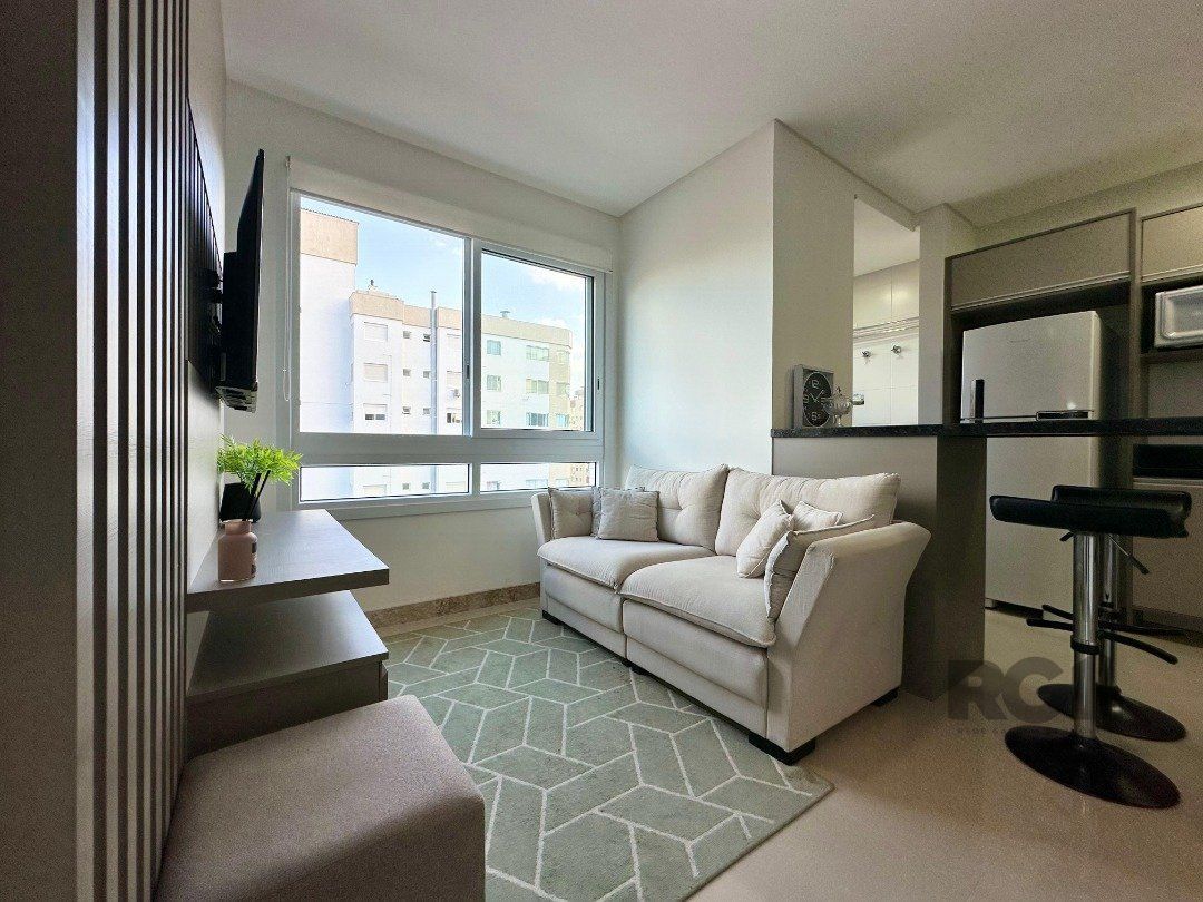 Apartamento à venda com 2 quartos, 72m² - Foto 1
