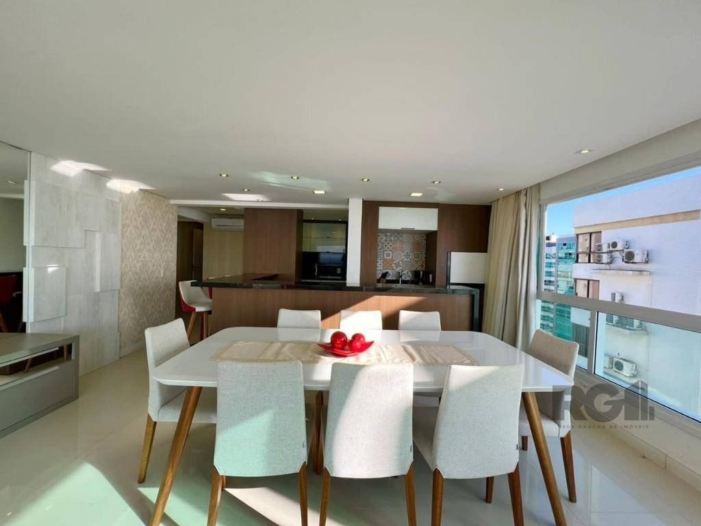 Apartamento à venda com 4 quartos, 193m² - Foto 4
