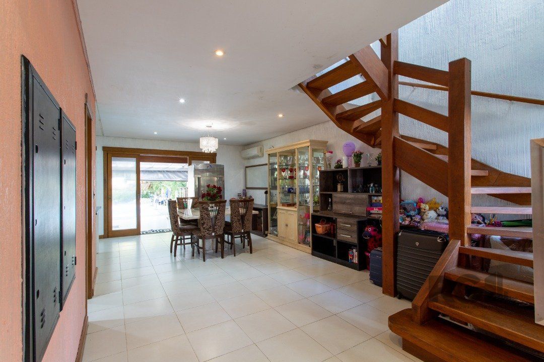 Casa de Condomínio à venda com 4 quartos, 226m² - Foto 9