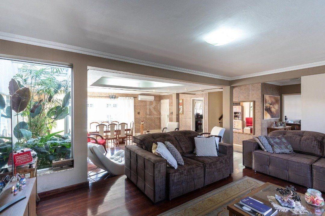 Casa à venda com 3 quartos, 256m² - Foto 7