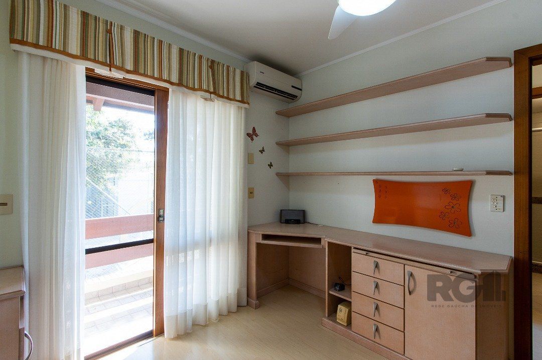 Casa de Condomínio à venda com 4 quartos, 216m² - Foto 38