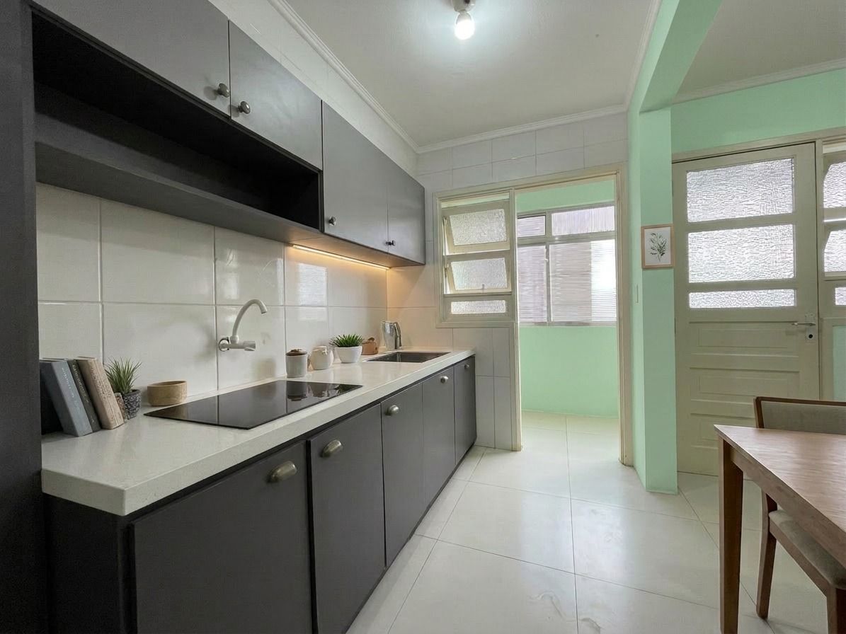 APARTAMENTO 2 QUARTOS - ELEVADOR - VISTA PARA O RIO GUAÍBA - POENTE DA VILA - VILA ASSUNÇÃO
