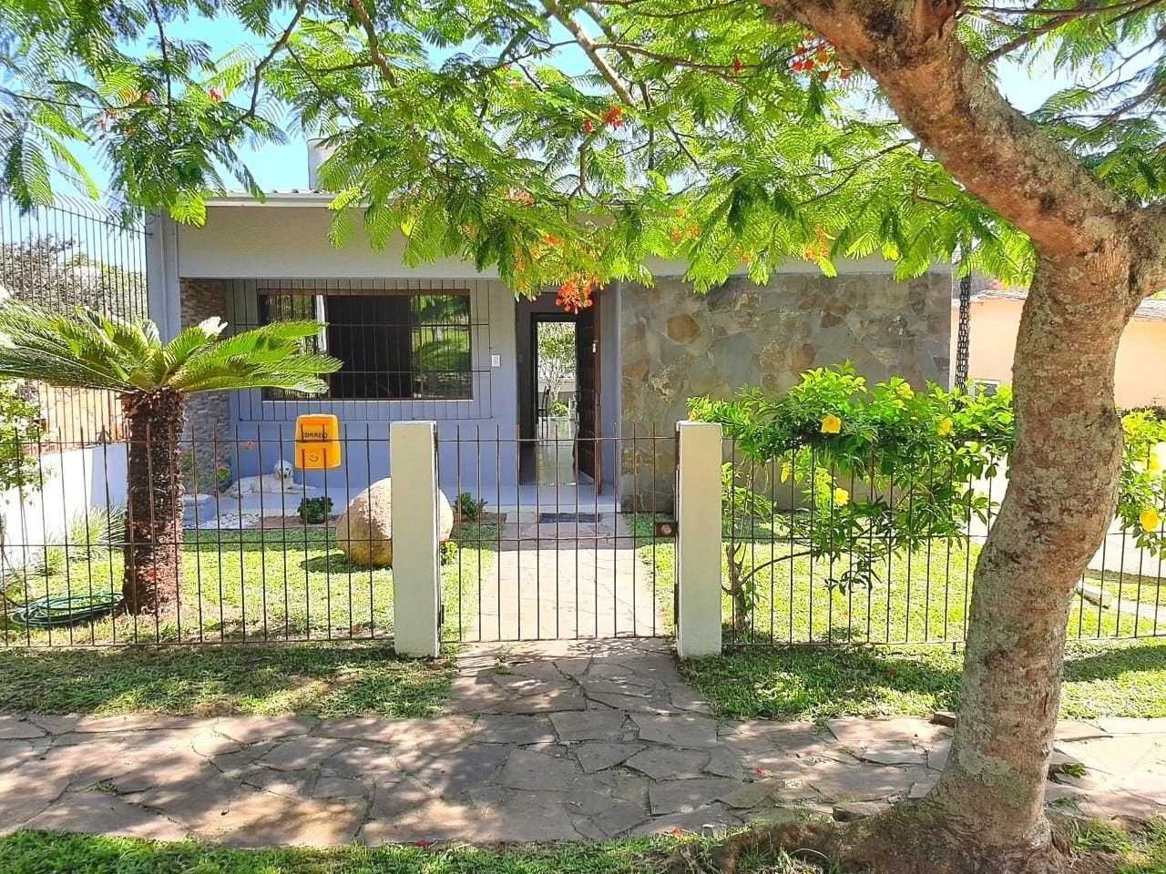 Casa para Venda - 176m², 2 dormitórios, sendo 1 suíte, 3 vagas - Espirito Santo